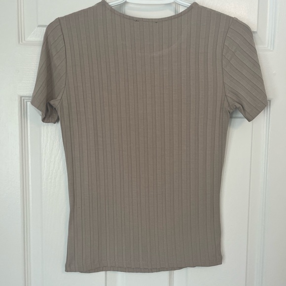 Dynamite Tan Ribbed Short Sleeve Top - Picture 5 of 7